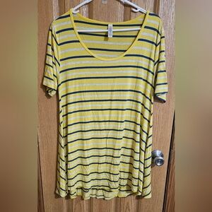 LuLaRoe Perfect Tee